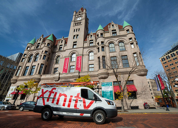 Comcast Technician Traveling Through Twin Cities